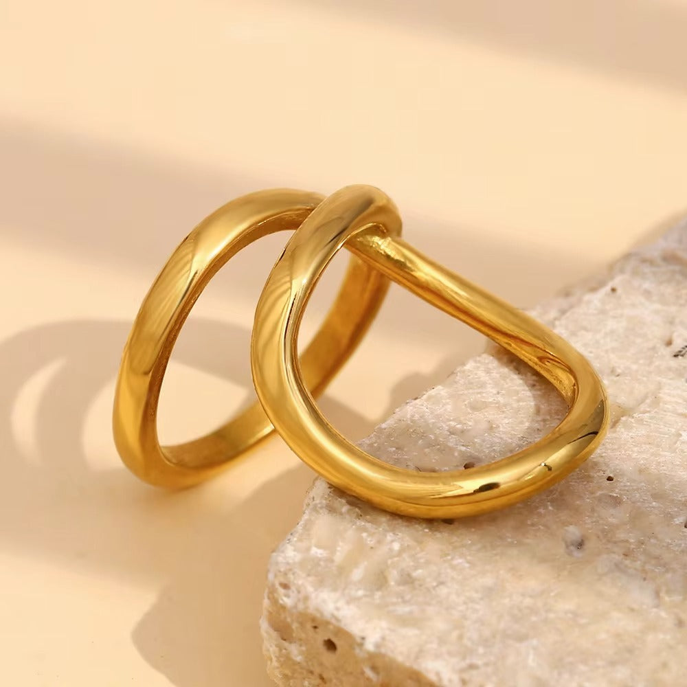 Bold Interlocked Gold Statement Ring