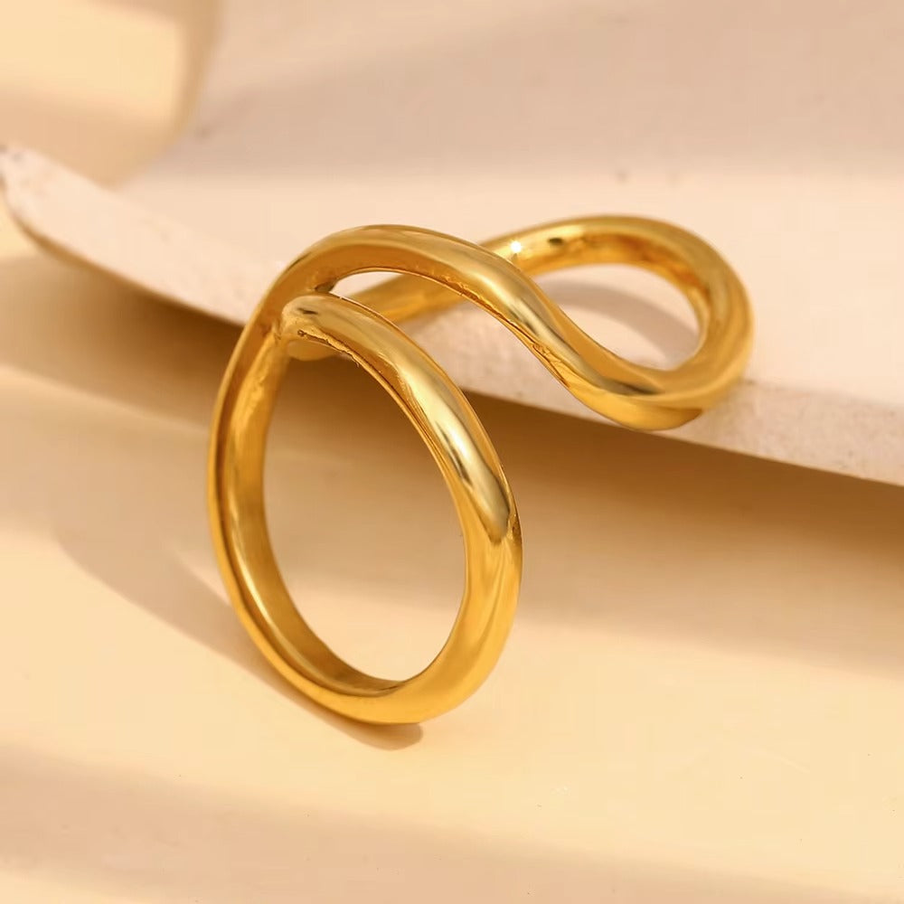 Bold Interlocked Gold Statement Ring