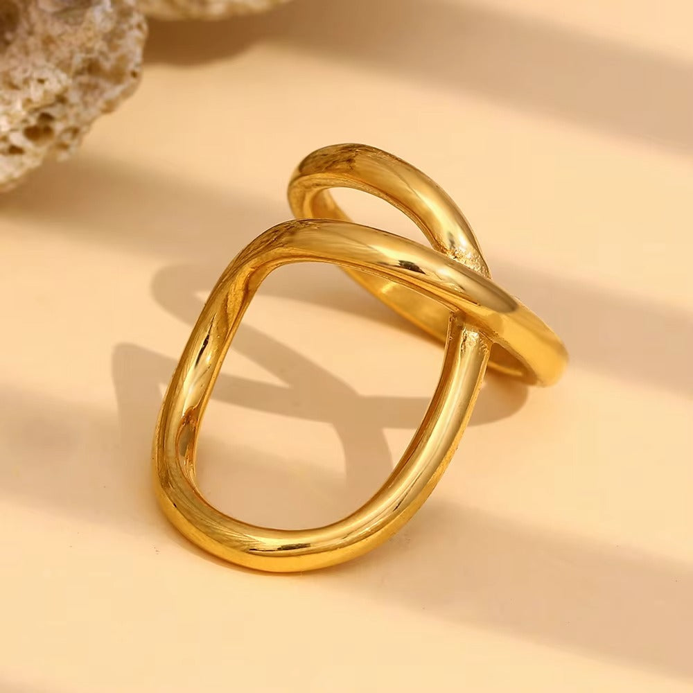 Bold Interlocked Gold Statement Ring